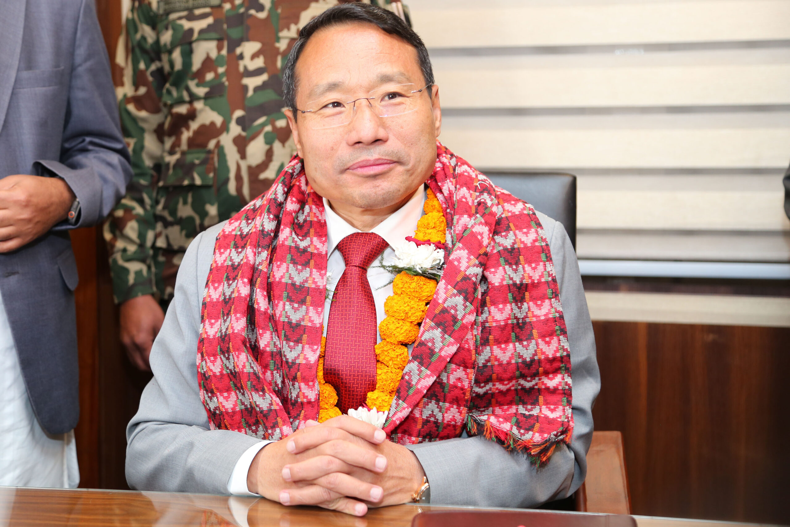 दुर्गा प्रसाईंलाई इंकित गर्दै अर्थमन्त्री पुनले भने-बैंकको ऋण तिर्दिन भन्नेलाई नियन्त्रणमा लिइन्छ