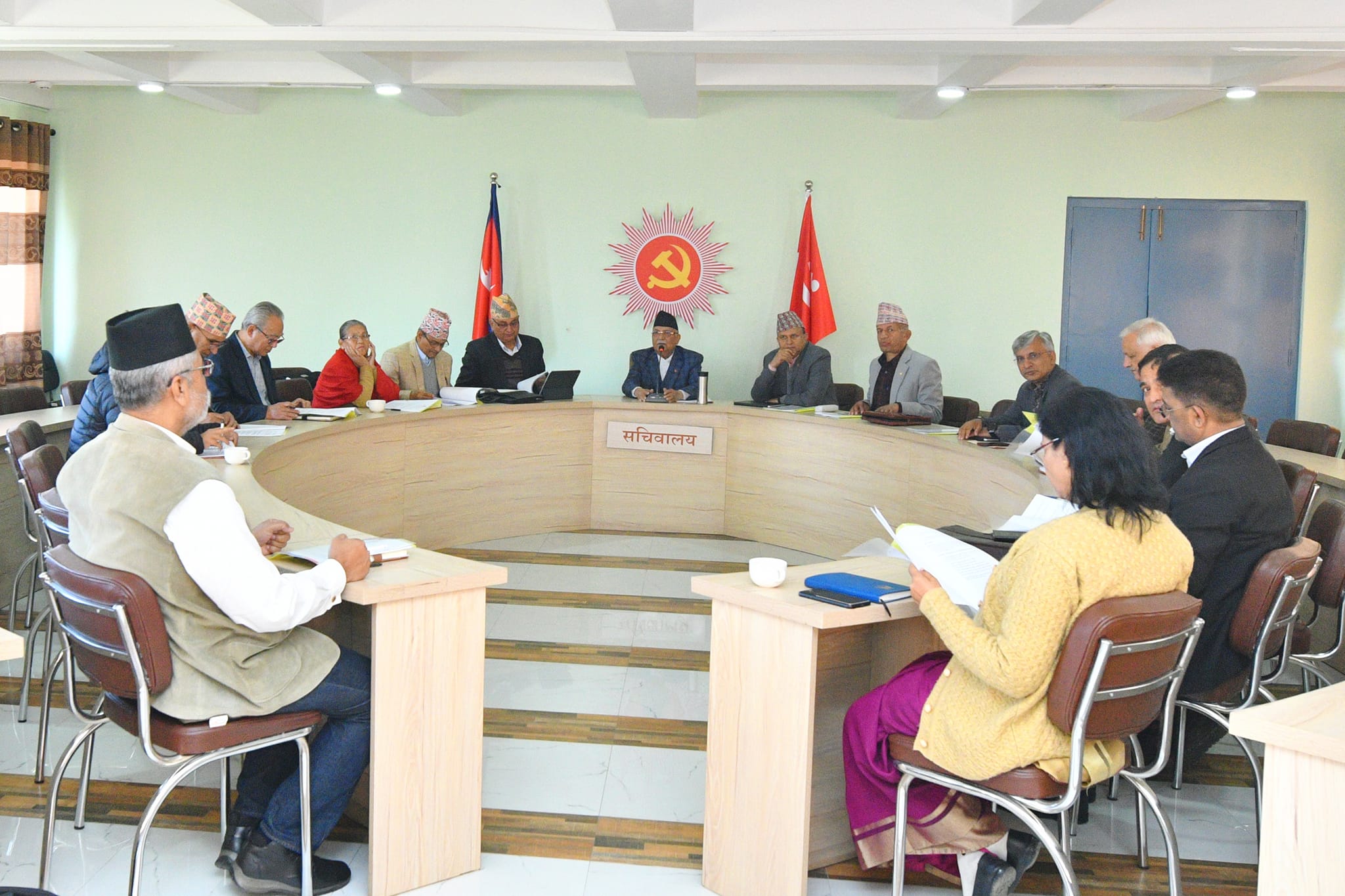 ७० वर्षे उमेर हद र २ कार्यकालको व्यवस्था हटाउने प्रस्ताव एमाले सचिवालय बैठकबाट पारित