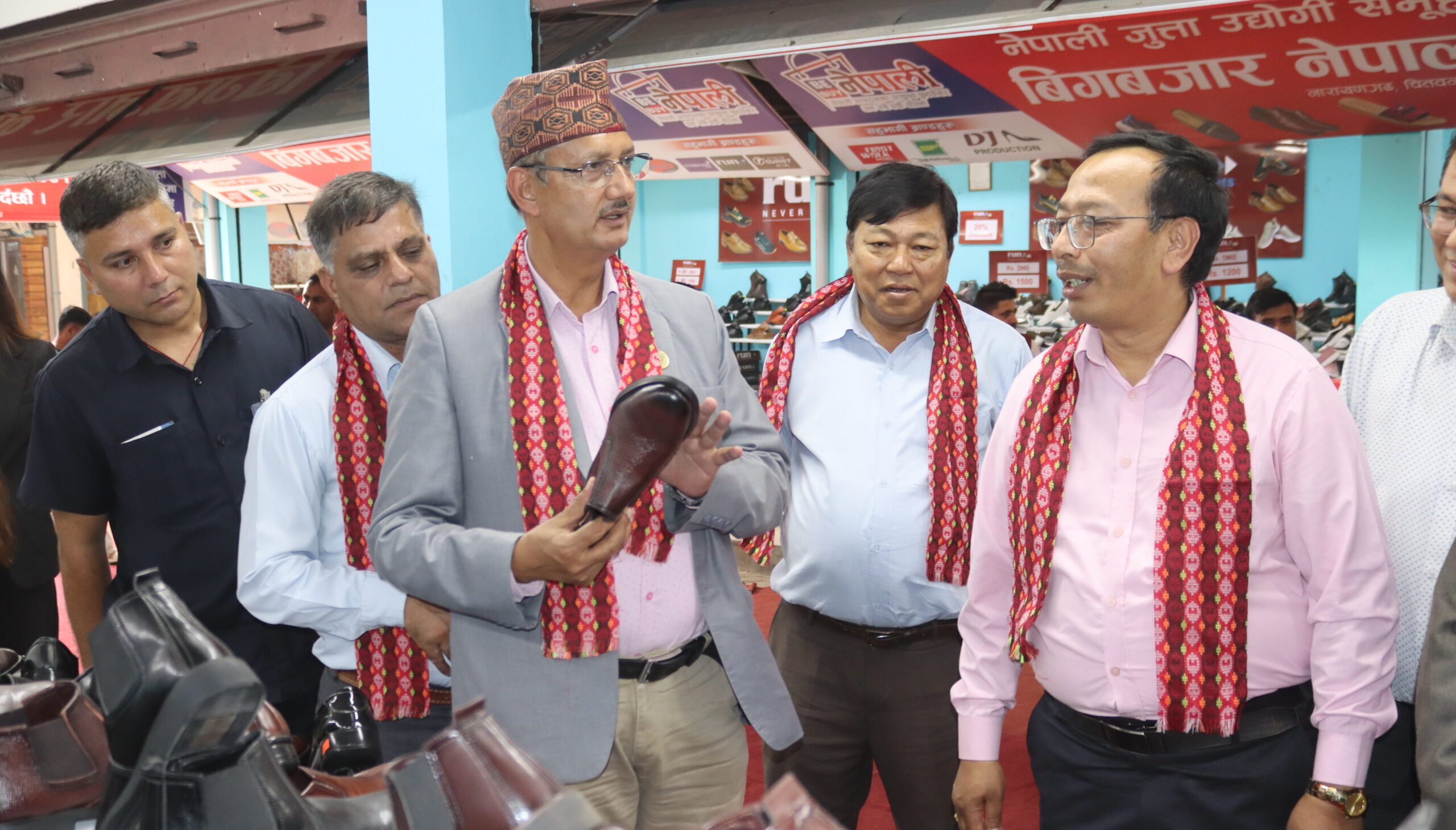 तेस्रो चितवन जुत्ता चप्पल महामेला सुरु, १५ देखि ५० प्रतिशतसम्म छुट