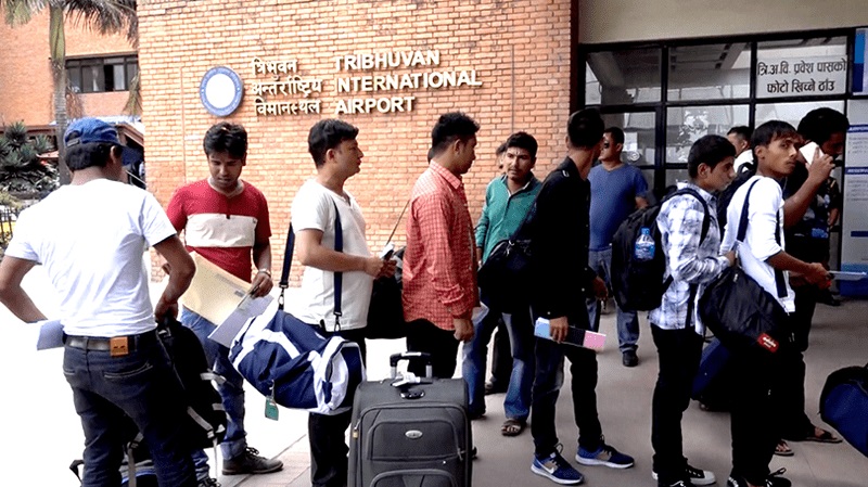 वैदेशिक रोजगारीमो जानको संख्या उच्च, गत आवमा ८ लाख ३९ हजारले लिए श्रम स्वीकृति