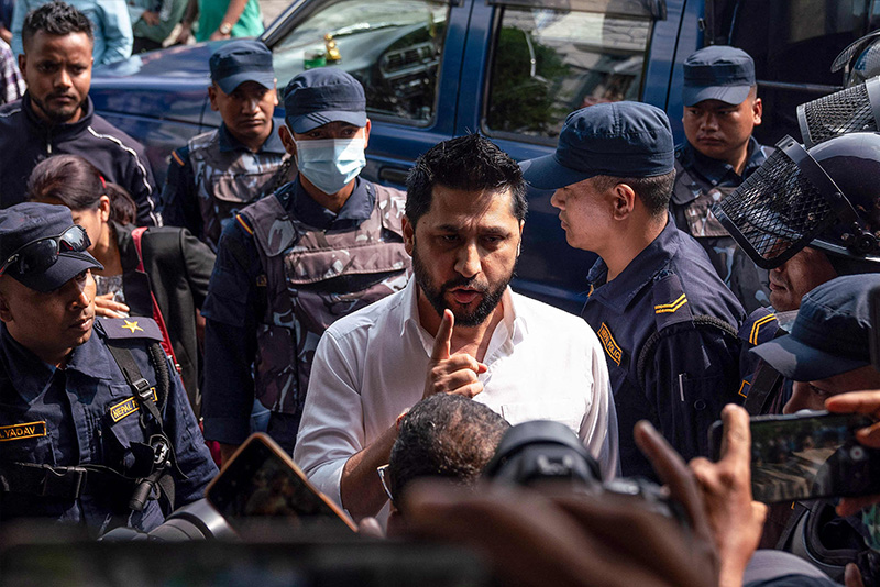 रविसहित १० जनाविरुद्ध चितवनमा पनि पक्राउ पुर्जी जारी