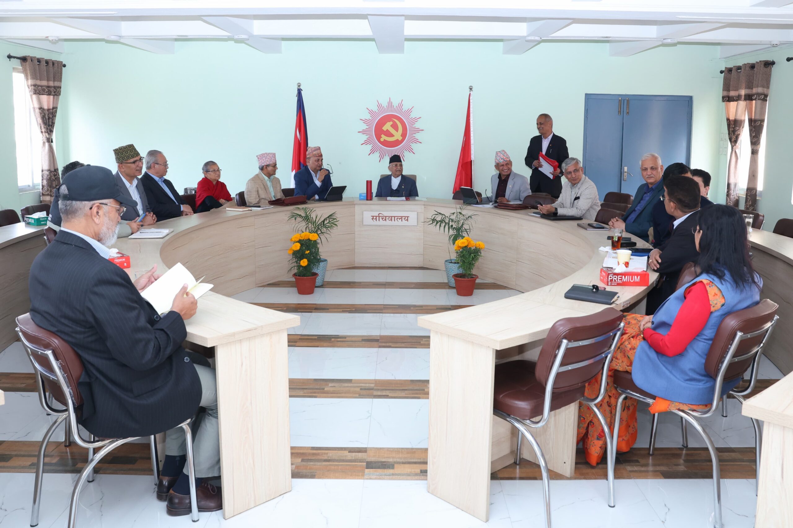 सरकार ठिक ढंगले अगाडि बढेको एमाले सचिवालयको निश्कर्ष