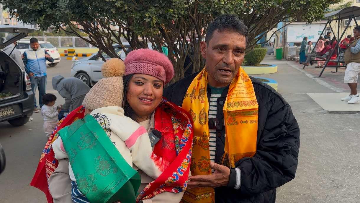 चितवनको देवघाटमा पनि बेवारिसे लास निःशुल्क दाहसंस्कार गर्दै यो जोडी