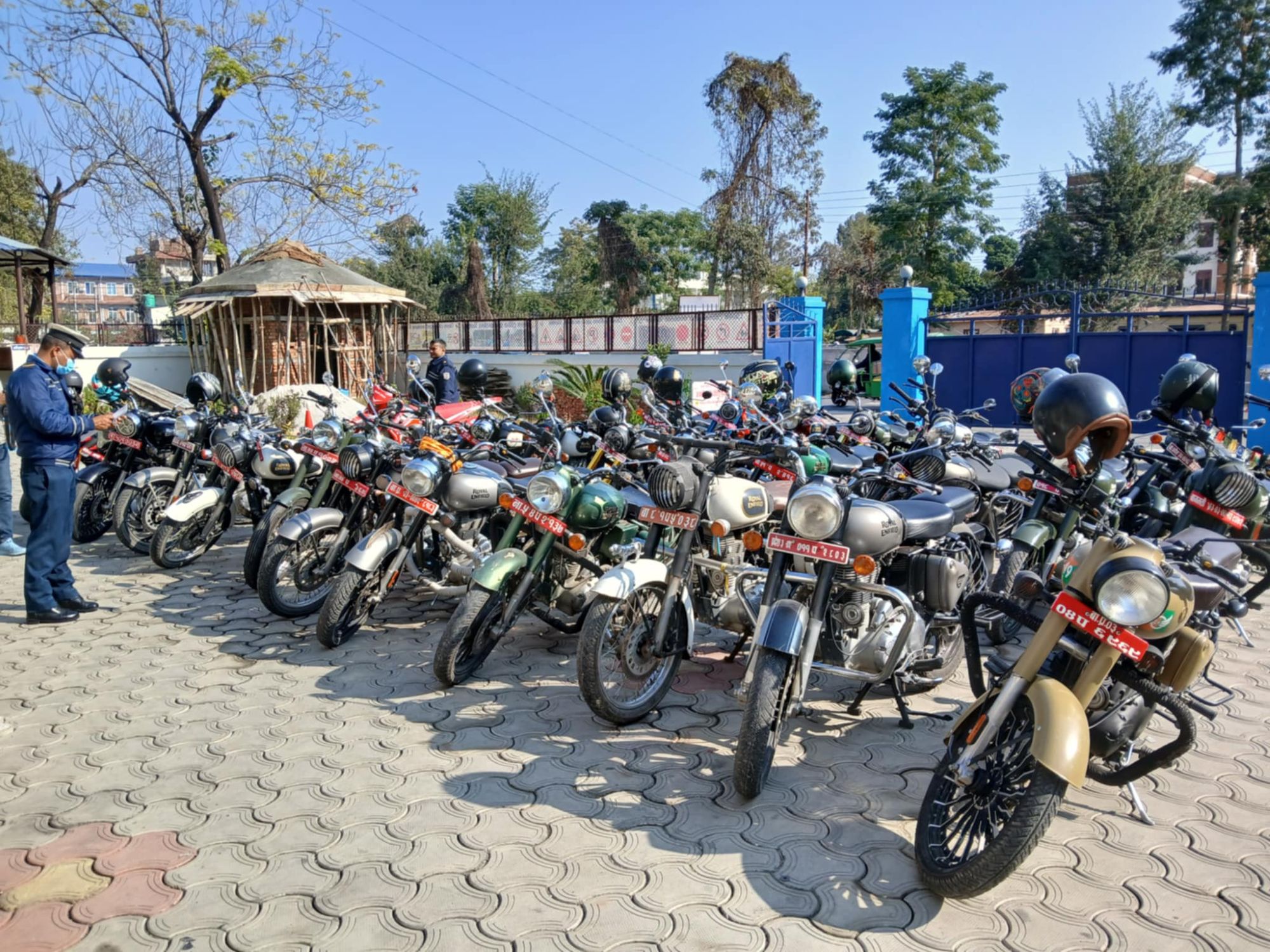 चितवनमा चर्को आवाज निकालेर ध्वनि प्रदूषण गर्ने ६३ वटा मोटरसाइकल नियन्त्रणमा