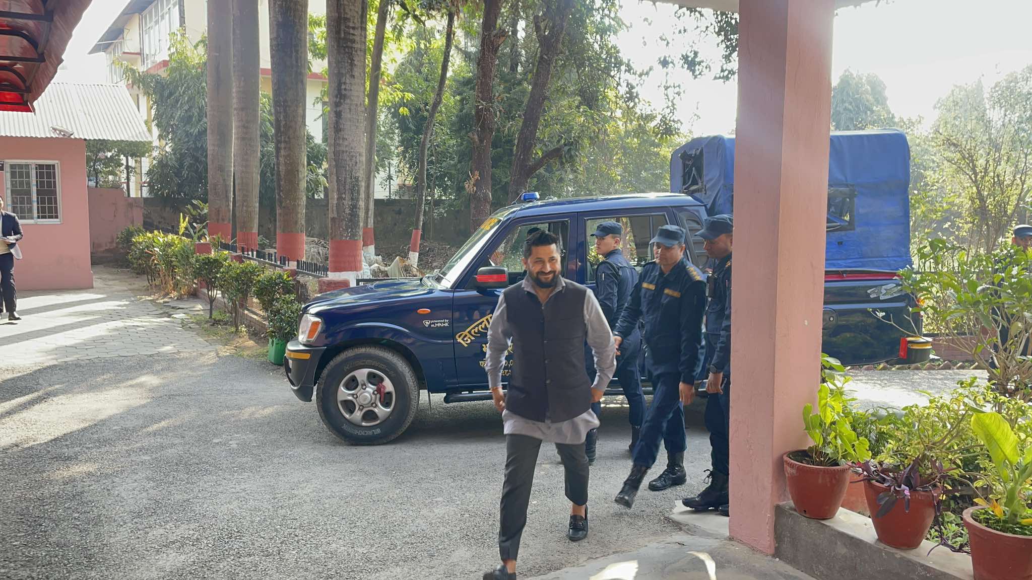 रवि लामिछाने ५४ लाख धरौटीमा रिहा
