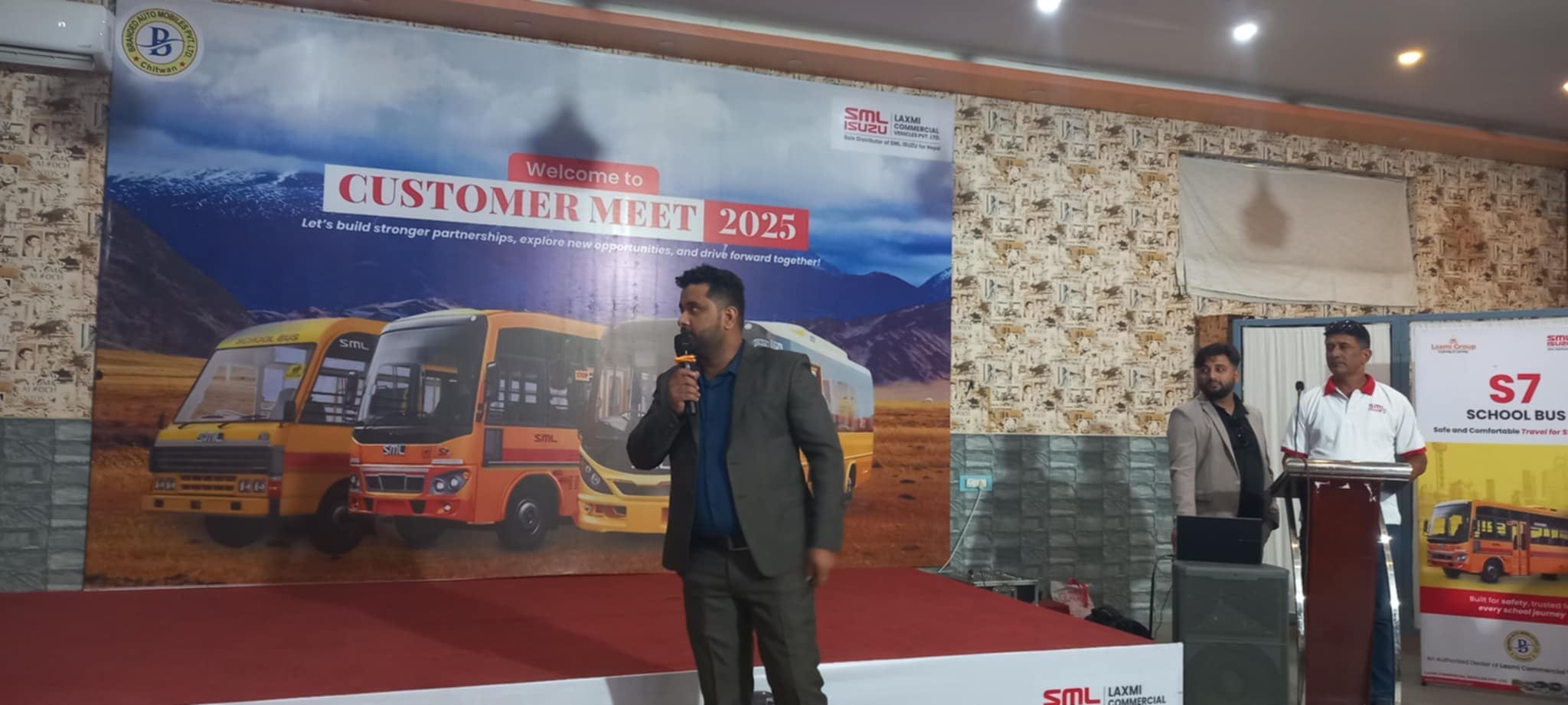 चितवनमा पहिलोपटक एसएमएल इसुजुको ‘कष्टुमर मिट’