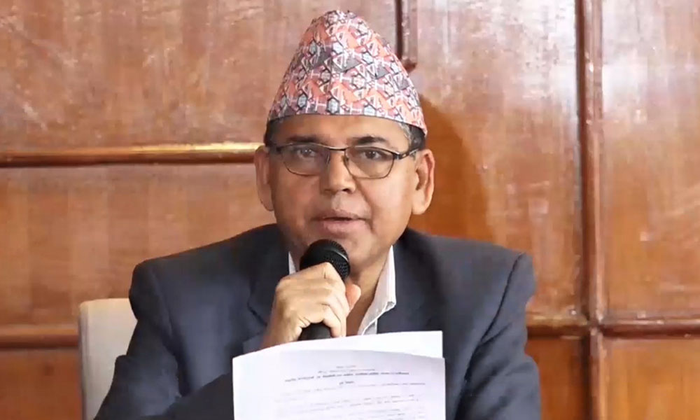 प्रहरीले चालकबाट पैसा खाएर ओभरलोड गाडी चलाउन दियो : यातायातमन्त्री दाहाल