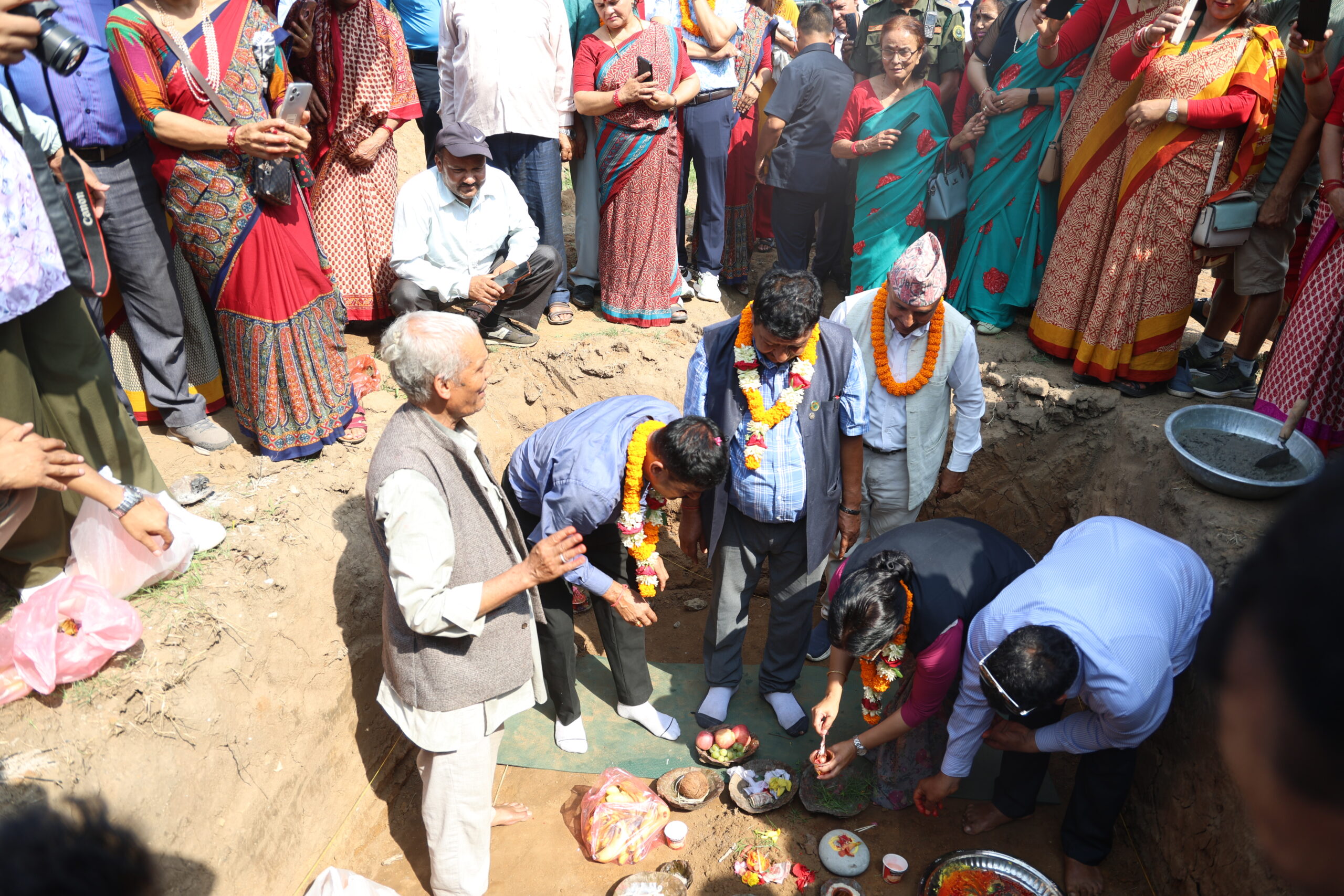 गोन्द्राङमा साढे २ करोड लागतमा राईनो पार्क बन्दै, मेयर दाहालद्वारा शिलान्यास