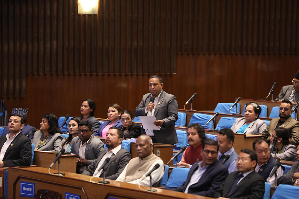 प्रतिनिधि सभामा विपक्षीको नाराबाजी (फोटोफिचर)
