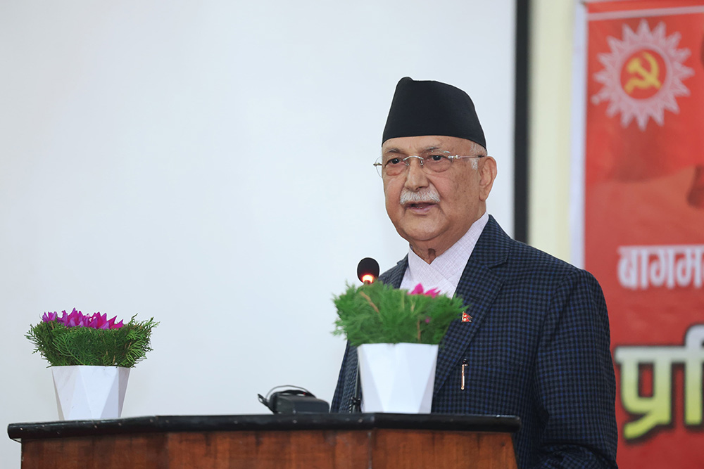 कम्बोडियाको टेलिकममा लगानी छ भनेर हल्ला फिजाउने प्रचण्ड हुन् : प्रधानमन्त्री ओली
