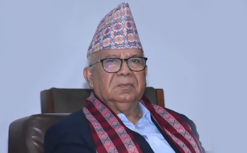 ओली मेरो राजनीतिक क्यारियर समाप्त गर्न चाहन्छन्- माधव नेपाल