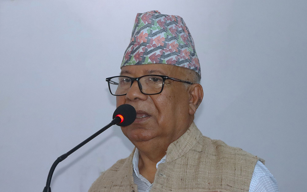 ओलीले बदलाको राजनीति छोड्नुपर्छ : नेपाल