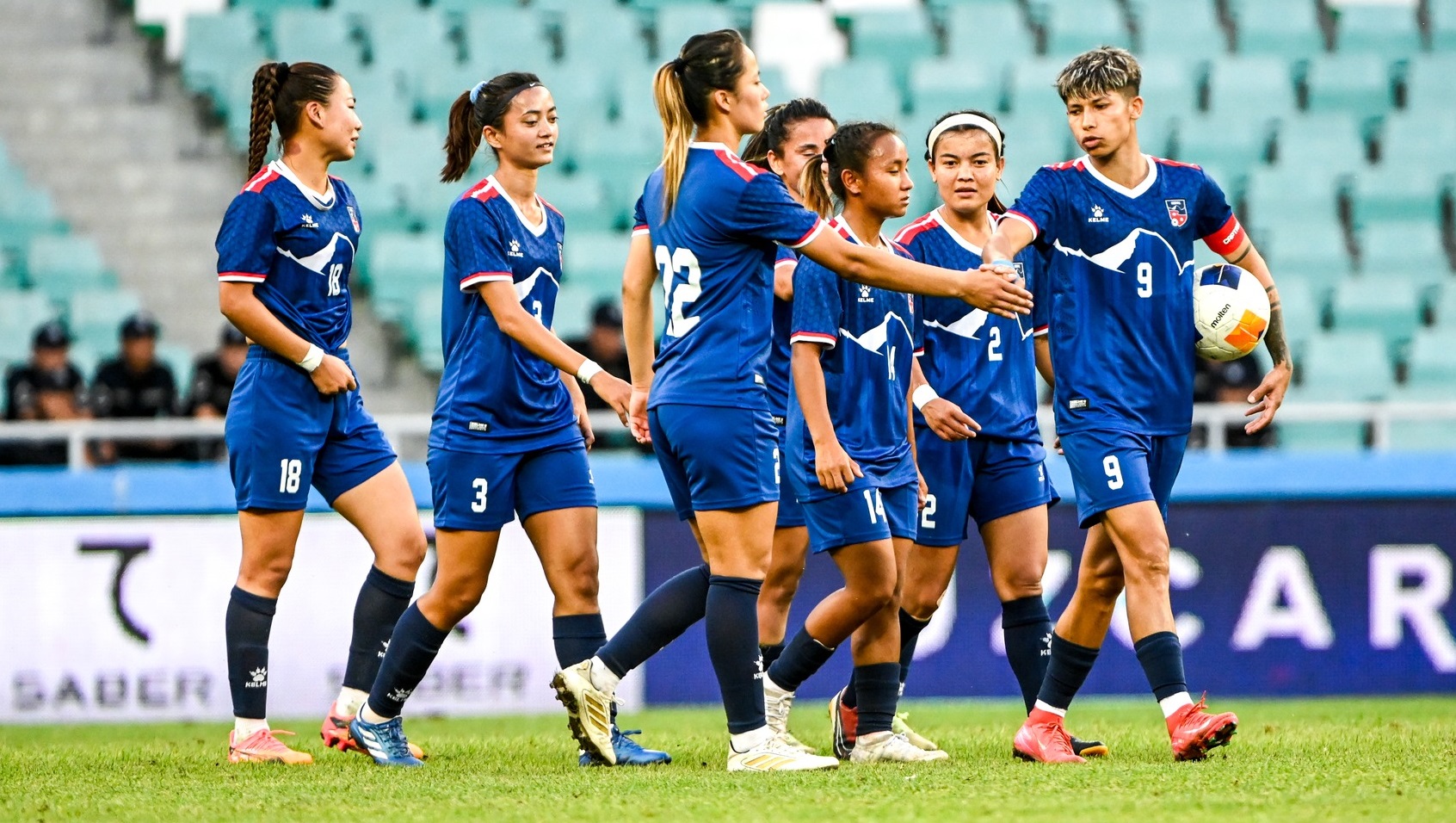 महिला फुटबलः श्रीलंकासँग भिड्दै नेपाल