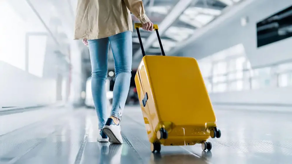 न्यूजील्याण्डमा झोलामा दुई वर्षीय बालिका बोकेकी महिला पक्राउ