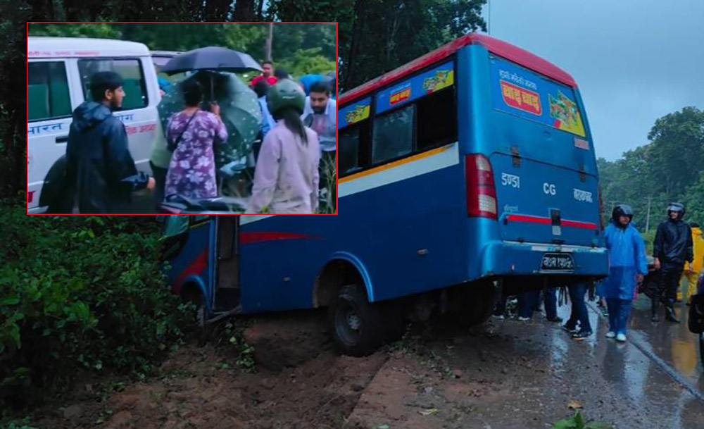 कावासोतीमा बस दुर्घटना हुदा १५ जना घाइते