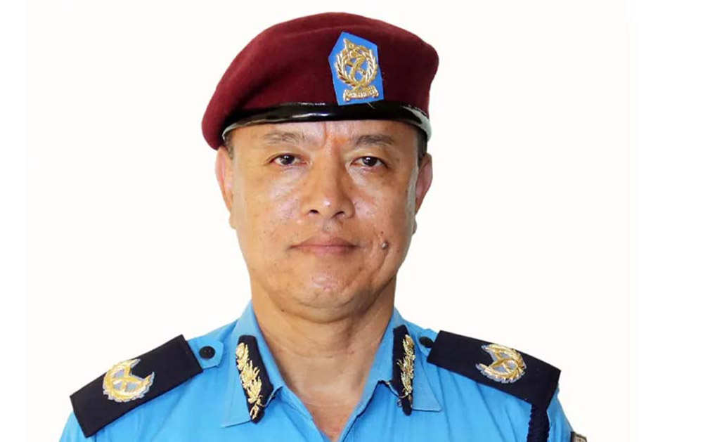 नेपाल प्रहरीको आईजीपीमा चन्द्रकुवेर खापुङ नियुक्त
