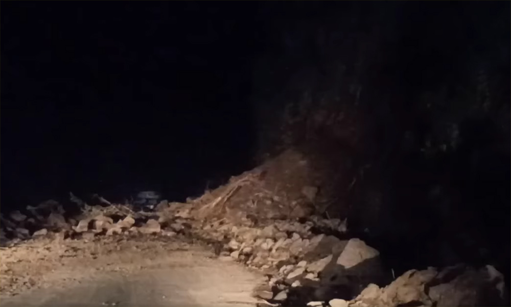 मुग्लिन-काठमाडौँ सडकखण्ड दुईतर्फी अवरुद्ध