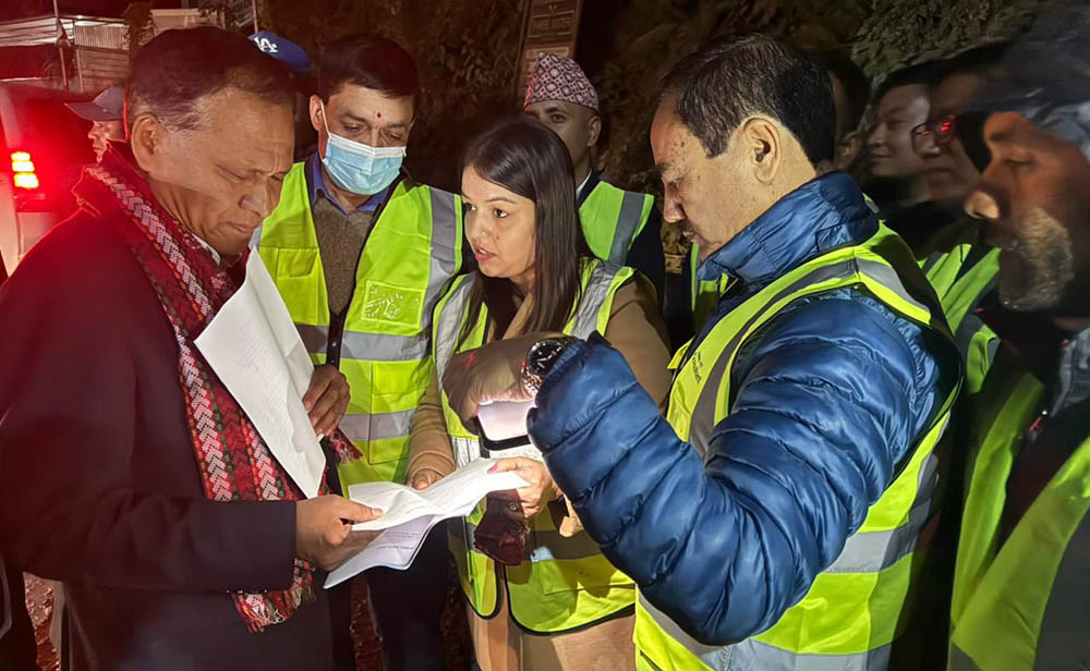 नागढुङ्गा–मुग्लिन निर्माणाधीन सडकको कुलमानबाट अनुगमन