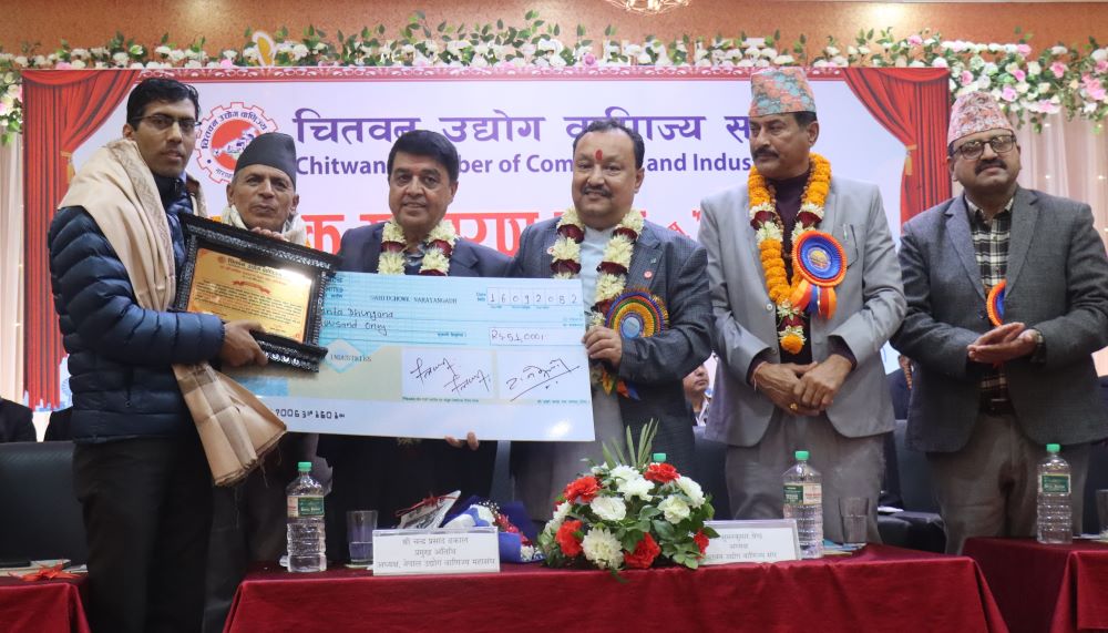 पत्रकार ढुंगानालाई ५१ हजार राशीको आर्थिक पत्रकारिता पुरस्कार