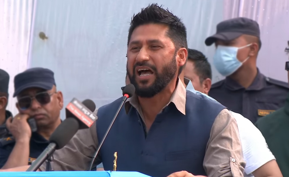 सिंहदरबार जलाउने र बालबालिकालाई गोली हान्ने एउटै हुन् : रवि लामिछाने