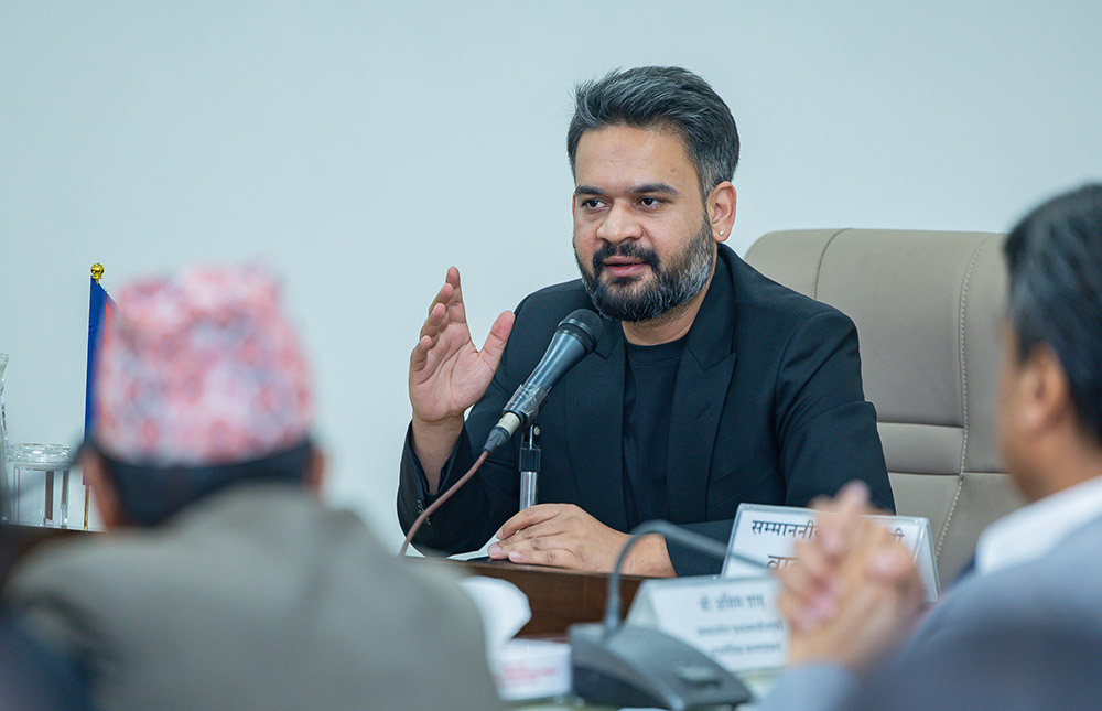 प्रधानमन्त्री बालेनले सातै प्रदेशका मुख्यमन्त्रीसँग छलफल गर्दै