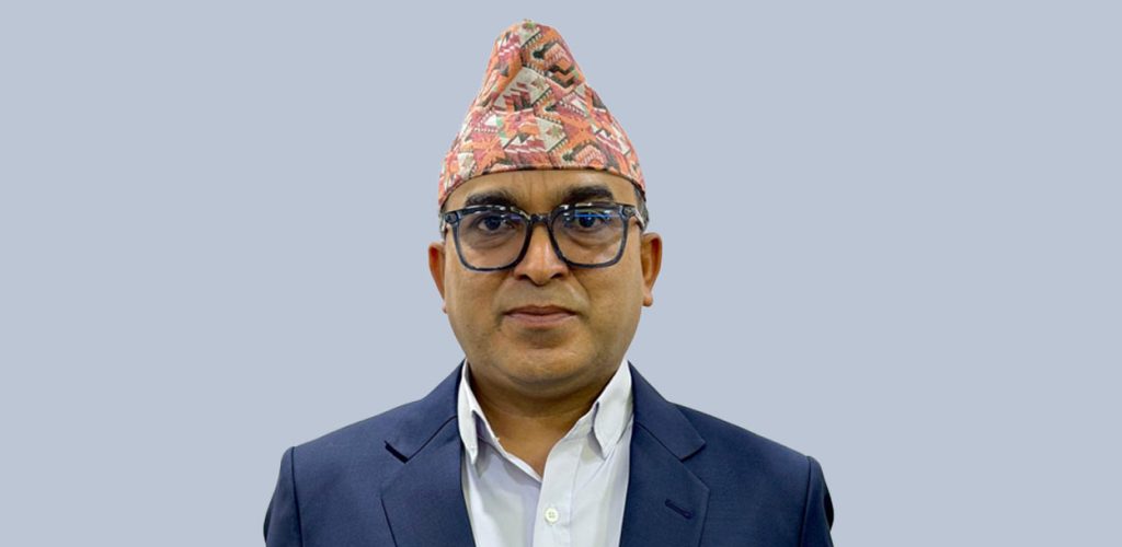 प्रतिनिधि सभाका नवनियुक्त सचिव अधिकारीद्वारा शपथ ग्रहण